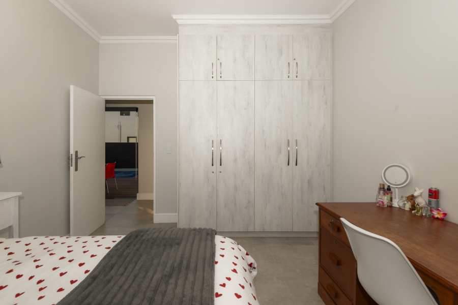 5 Bedroom Property for Sale in Myburgh Park Western Cape